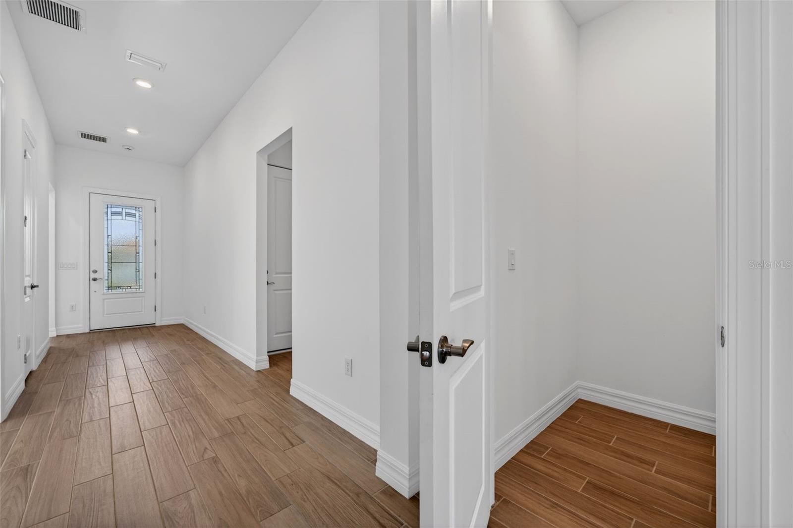 Image 21 of 100 For 25544 Emerald Bend Circle