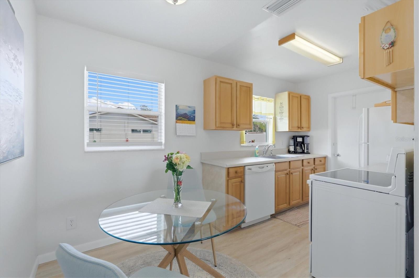 Image 7 of 26 For 723 Brink Avenue