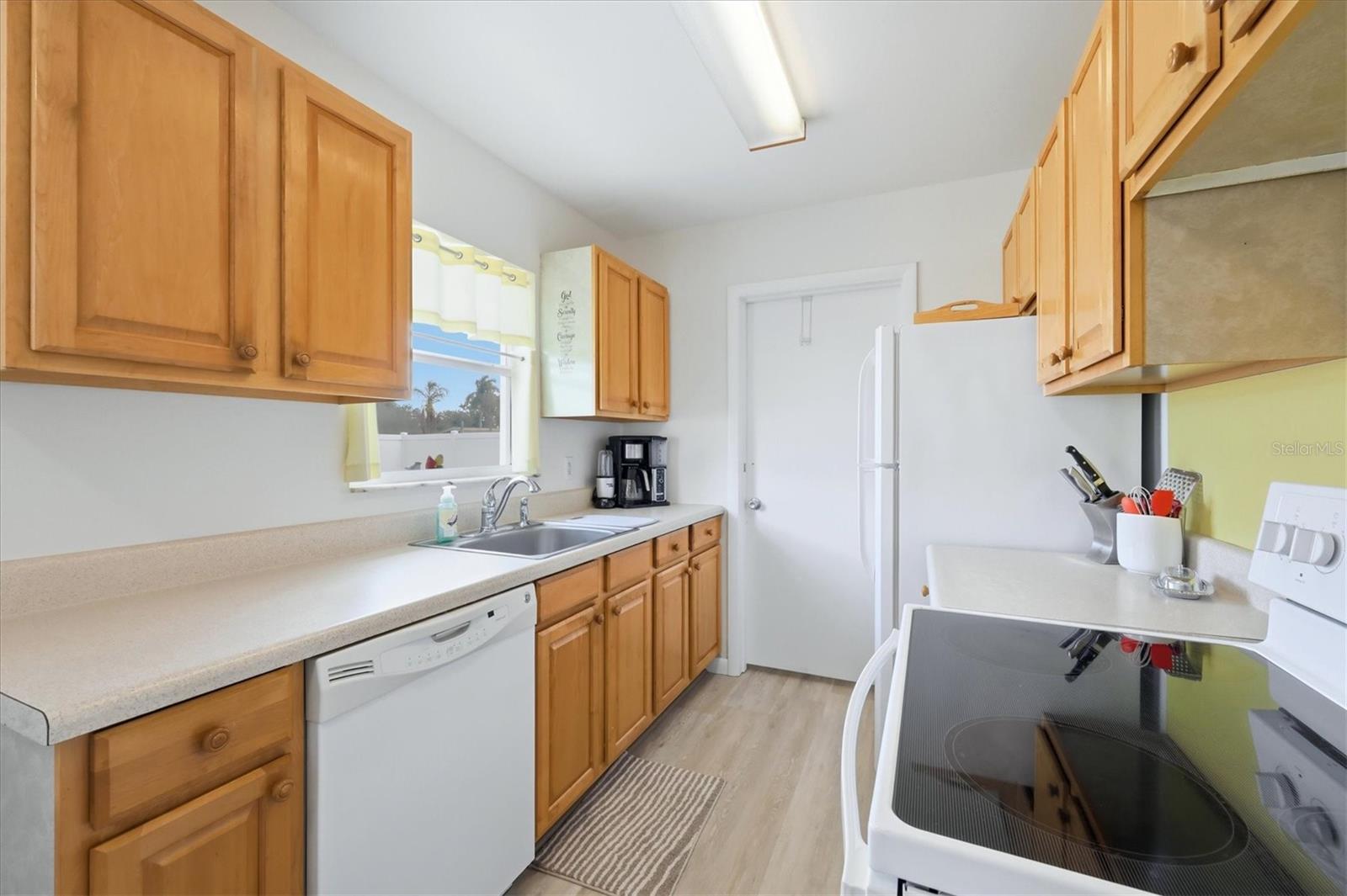 Image 8 of 26 For 723 Brink Avenue