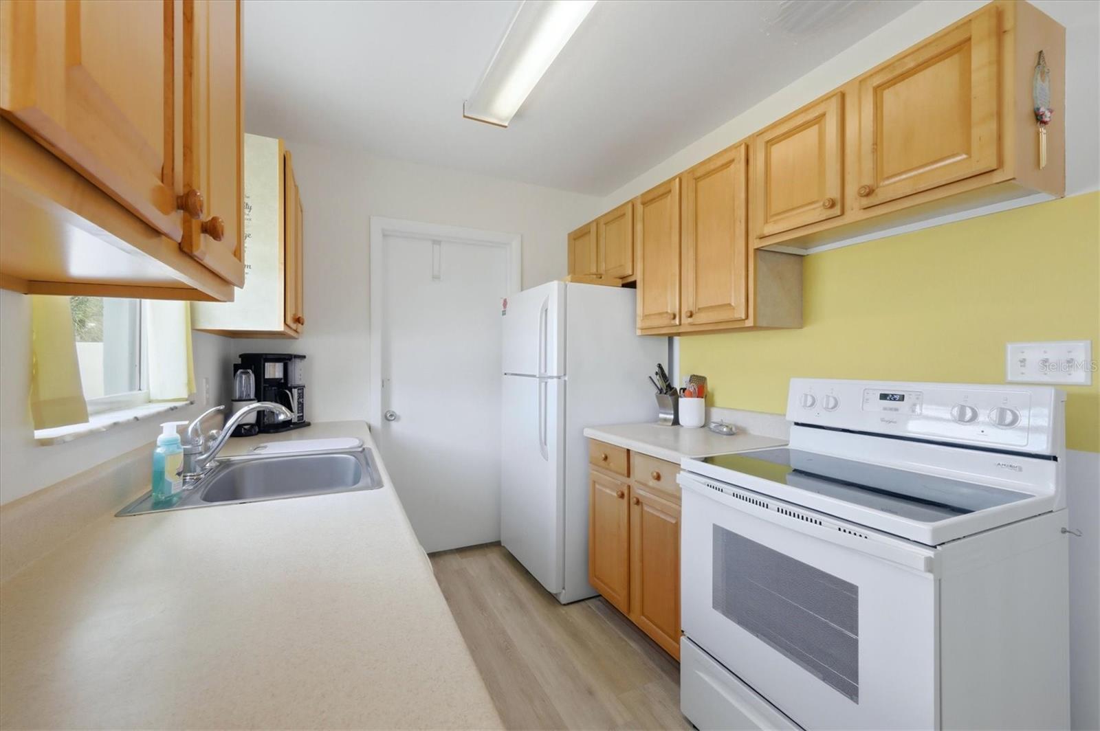 Image 9 of 26 For 723 Brink Avenue