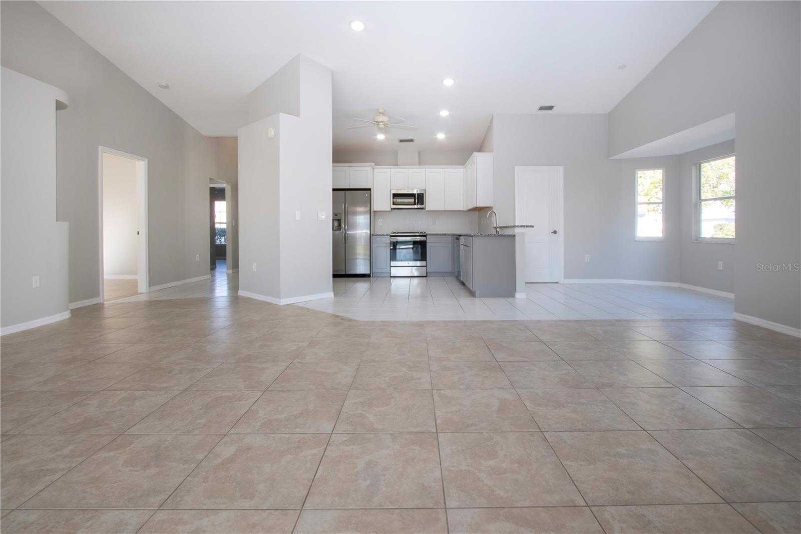 Image 13 of 64 For 9590 Knightsbridge Circle