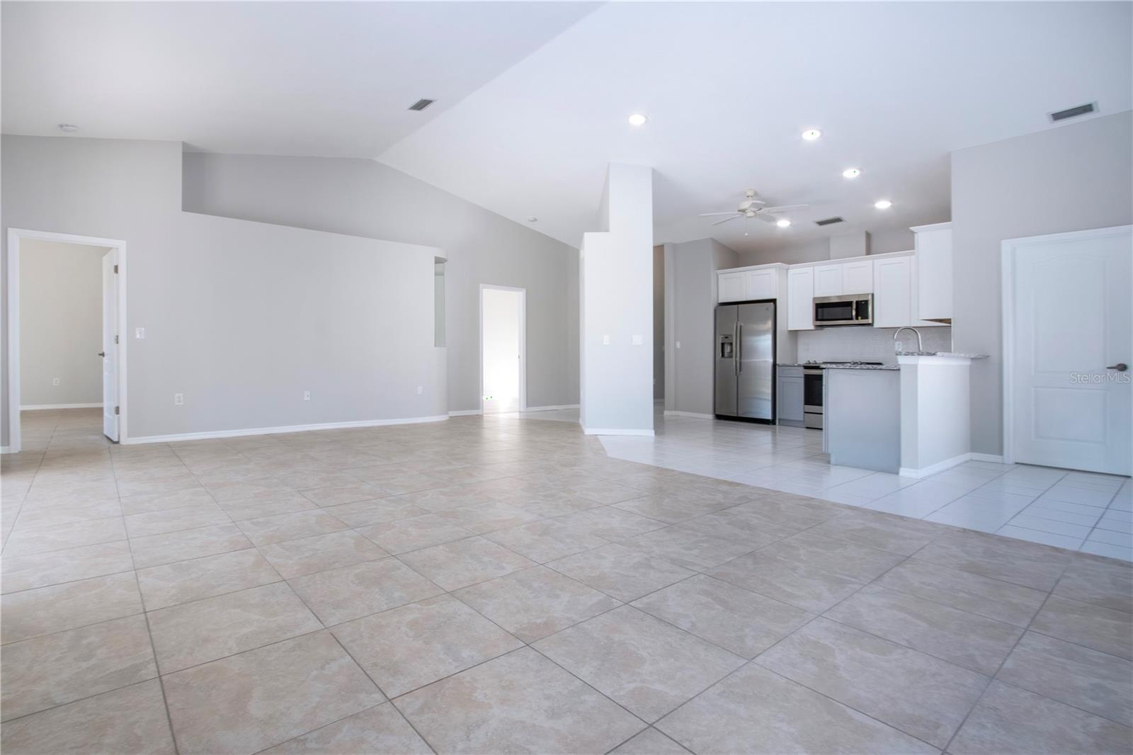 Image 15 of 64 For 9590 Knightsbridge Circle