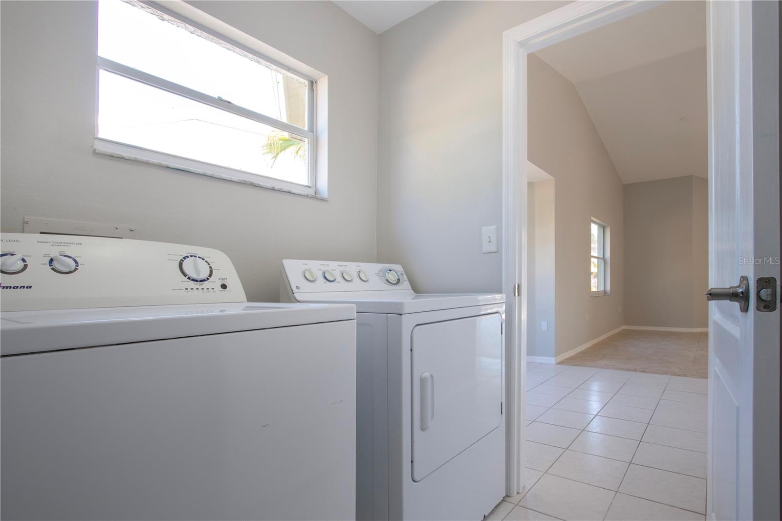 Image 29 of 64 For 9590 Knightsbridge Circle