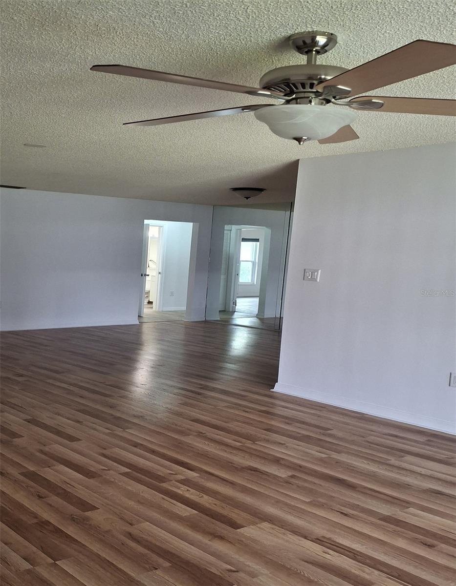 Image 15 of 29 For 4160 Fruitville Road 34