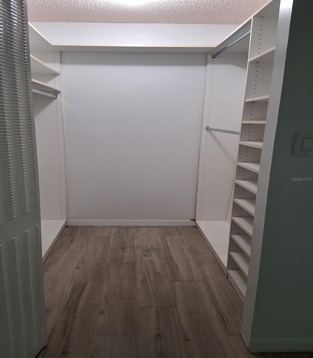 Image 19 of 29 For 4160 Fruitville Road 34