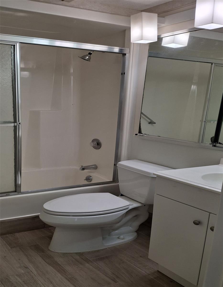 Image 9 of 29 For 4160 Fruitville Road 34