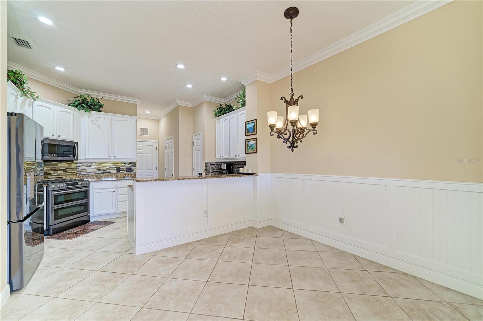 Image 24 of 83 For 8432 Miramar Way