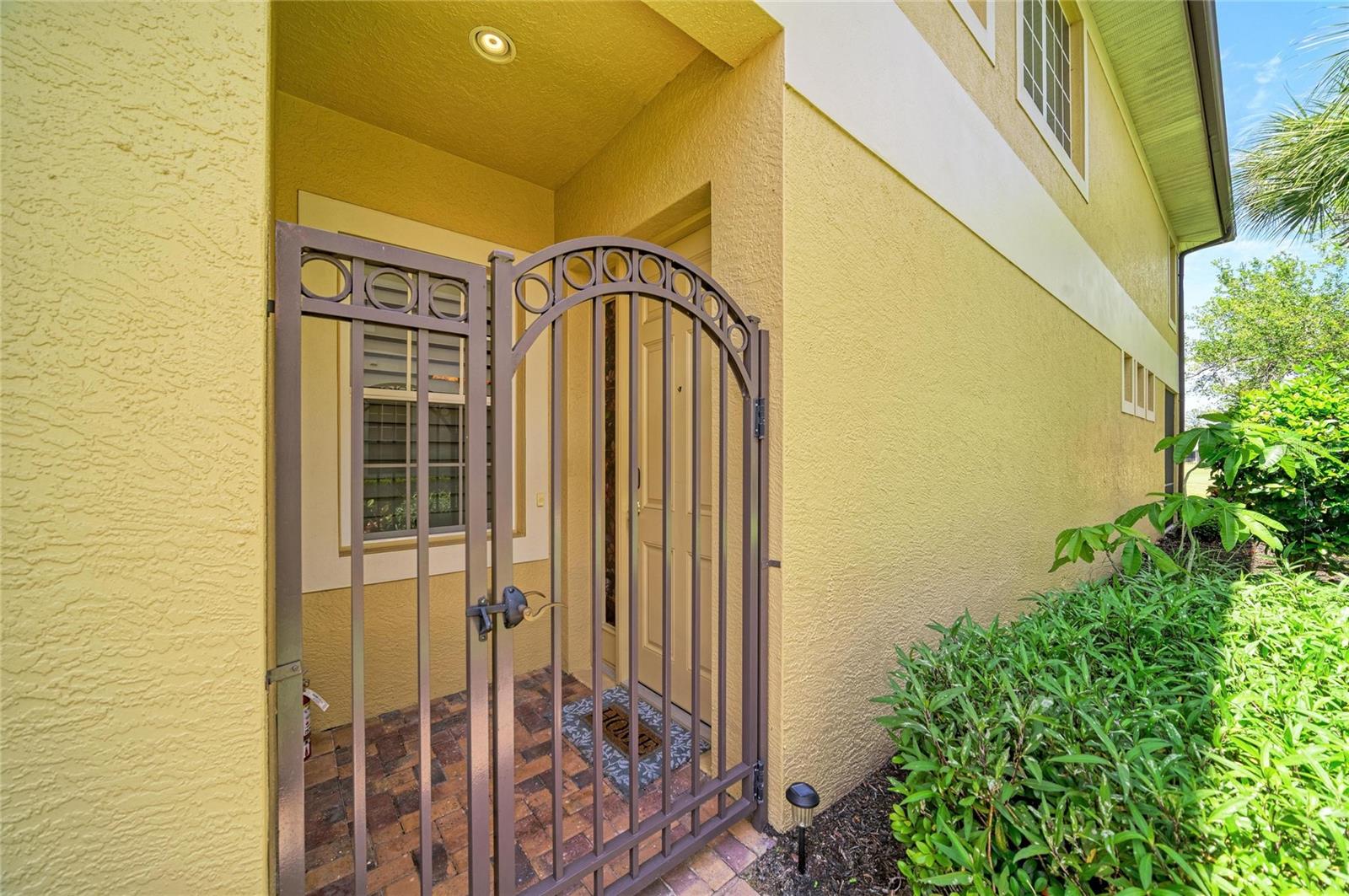 Image 4 of 83 For 8432 Miramar Way