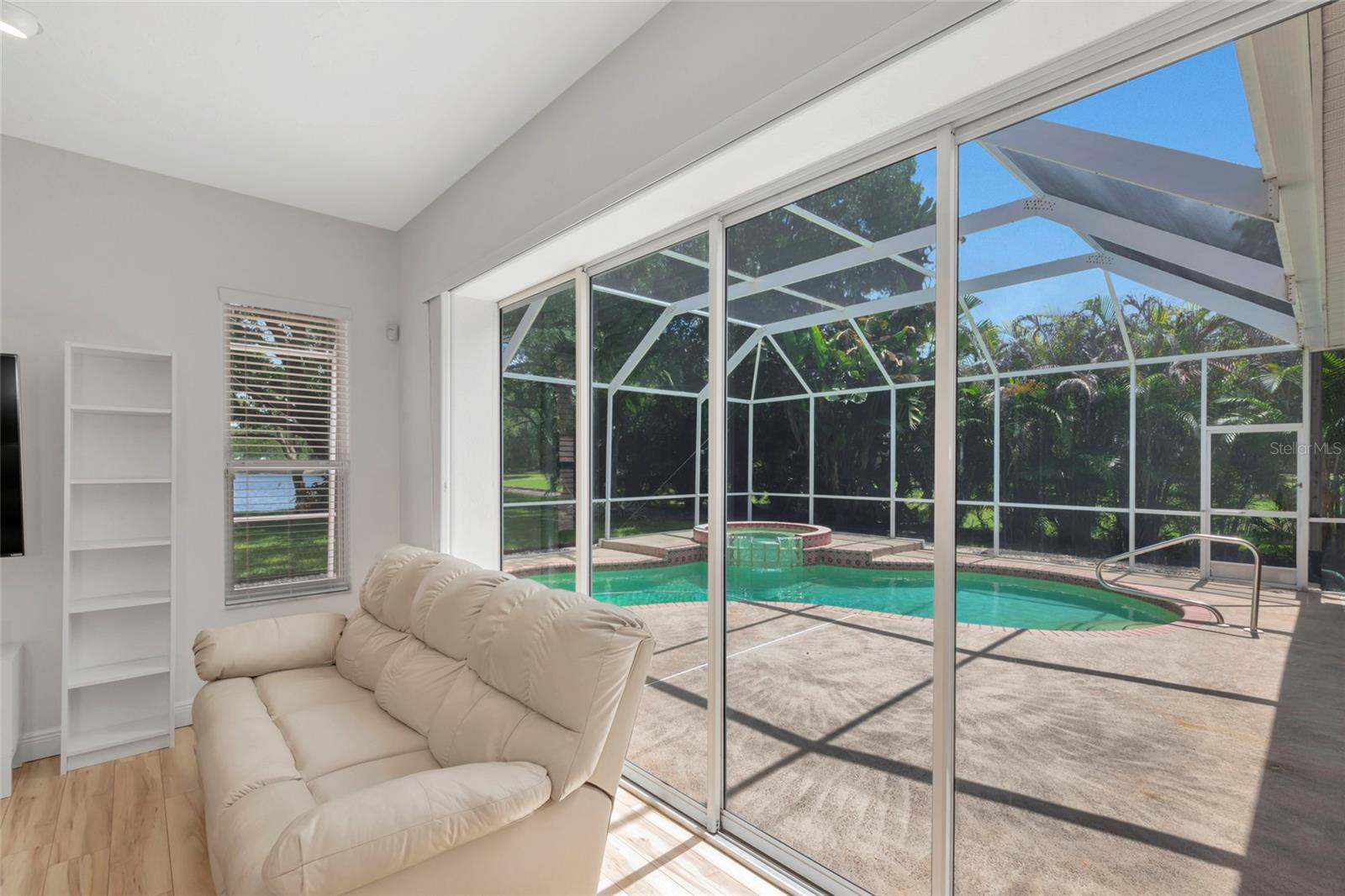 Image 16 of 75 For 619 147th Street E