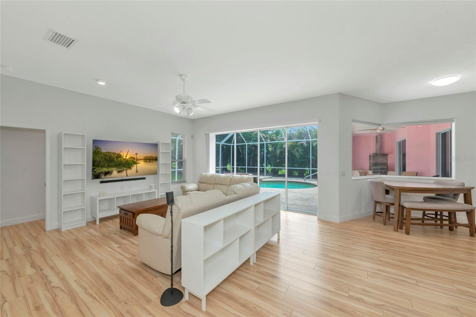 Image 17 of 75 For 619 147th Street E