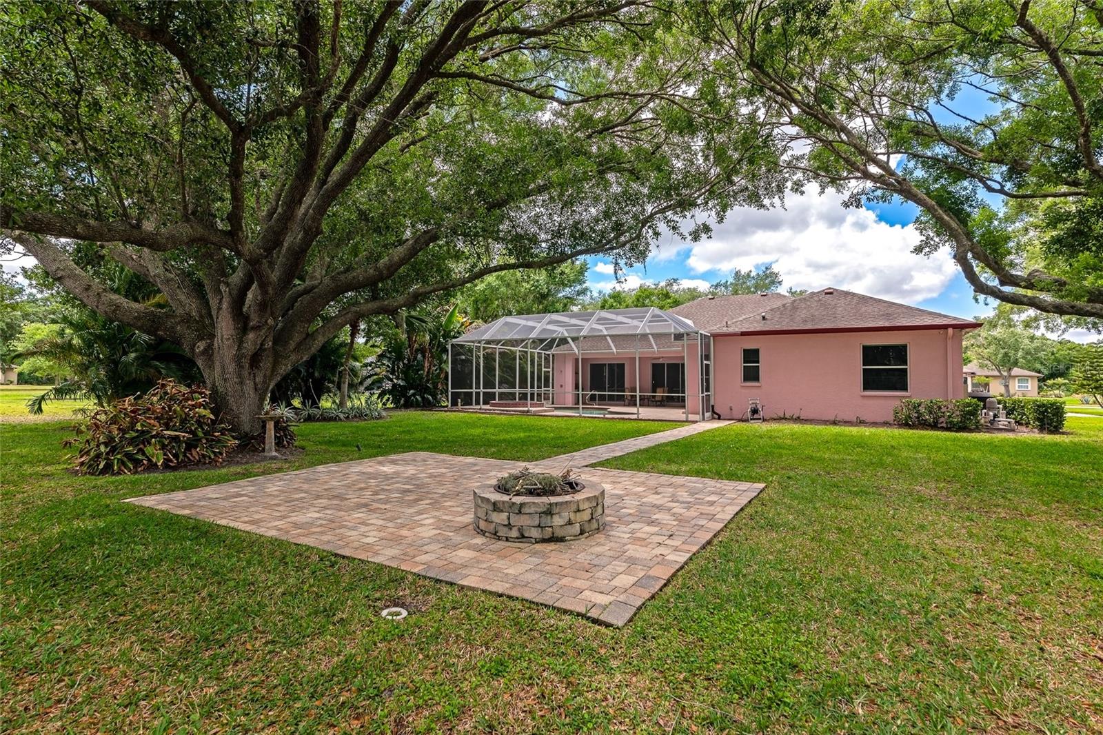 Image 58 of 75 For 619 147th Street E