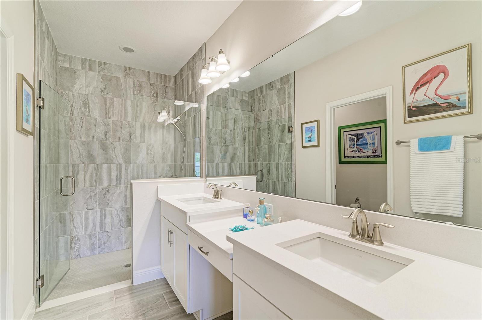 Image 29 of 52 For 12419 Oak Hill Way