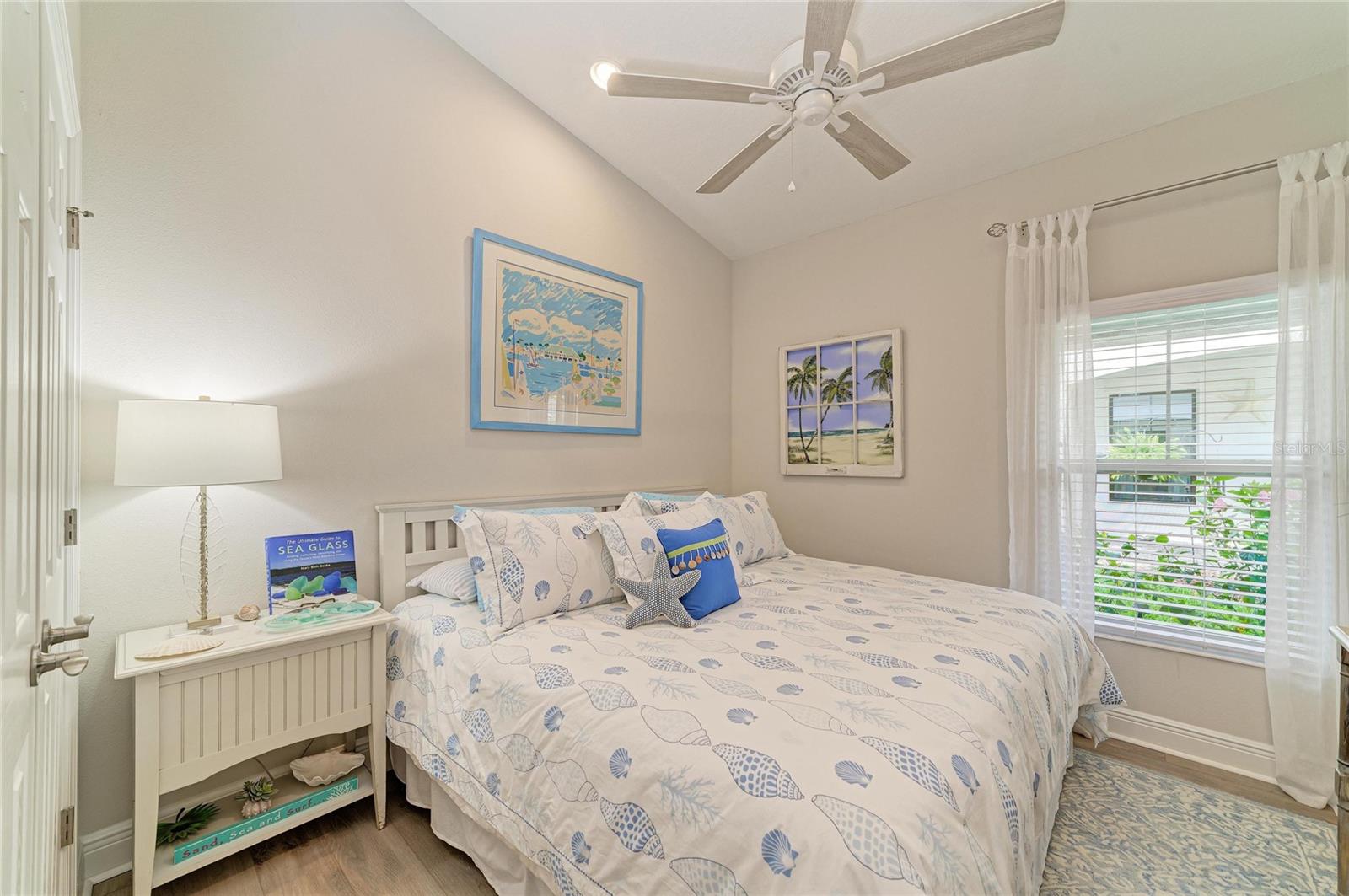 Image 31 of 52 For 12419 Oak Hill Way