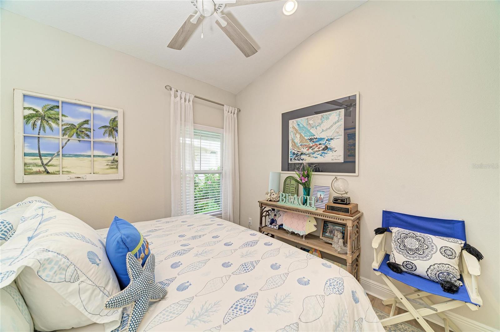 Image 32 of 52 For 12419 Oak Hill Way