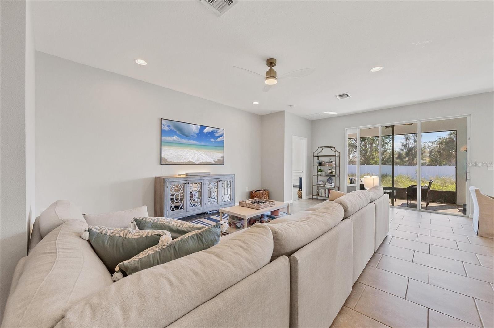 Image 7 of 27 For 5333 Charlie Brown Lane