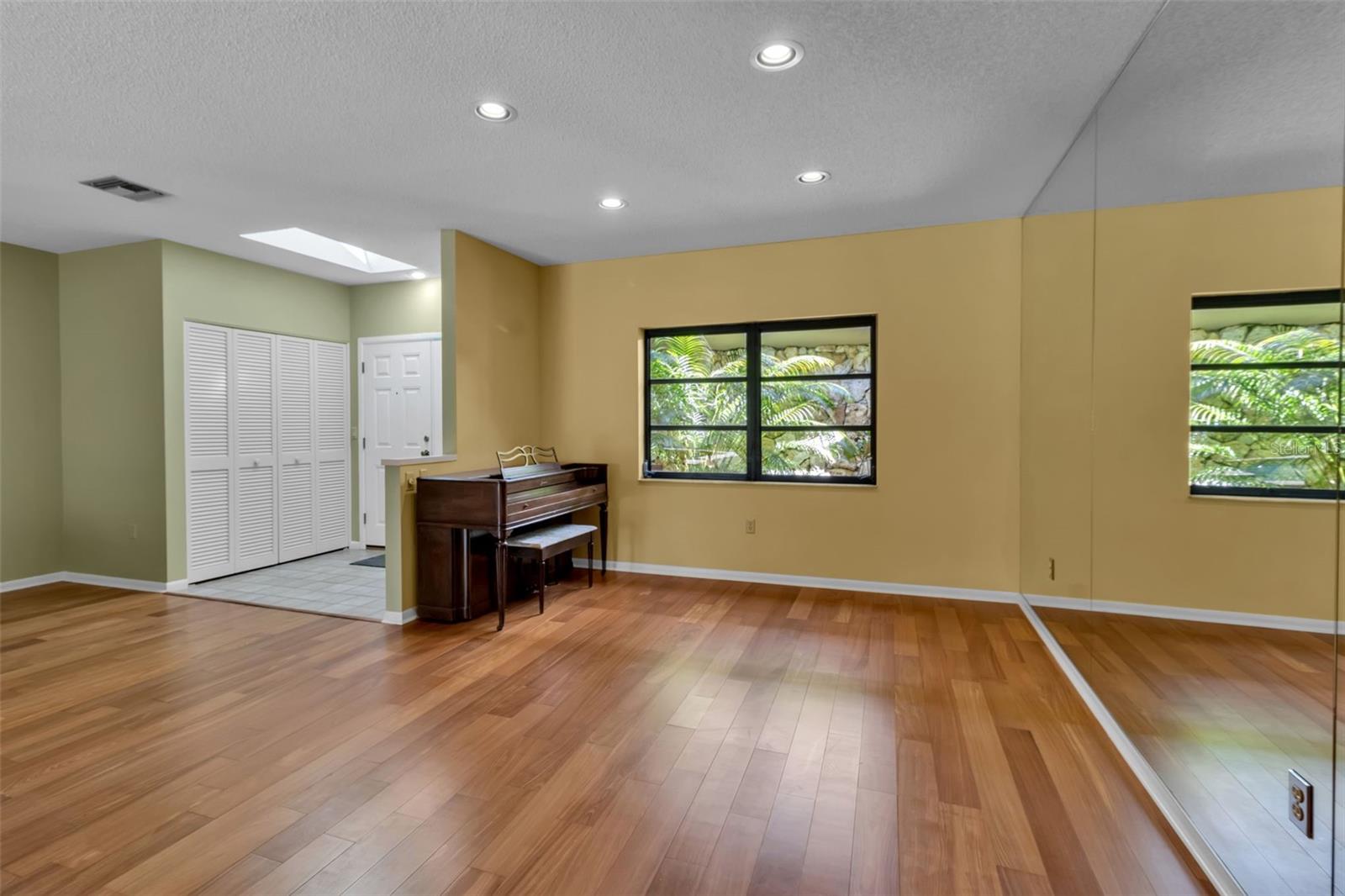 Image 10 of 50 For 1732 Pine Harrier Circle