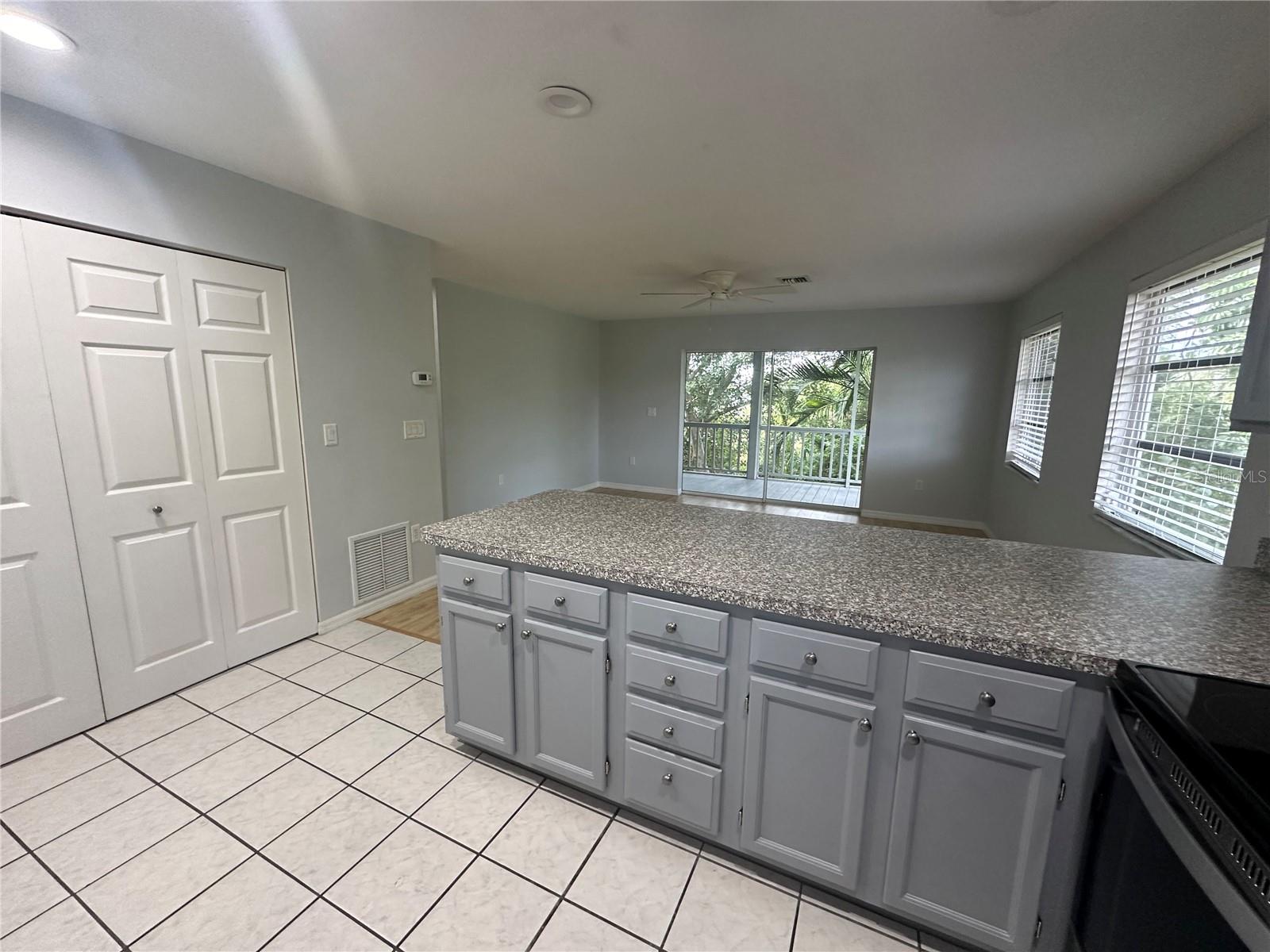 Image 11 of 54 For 109 Shore Road