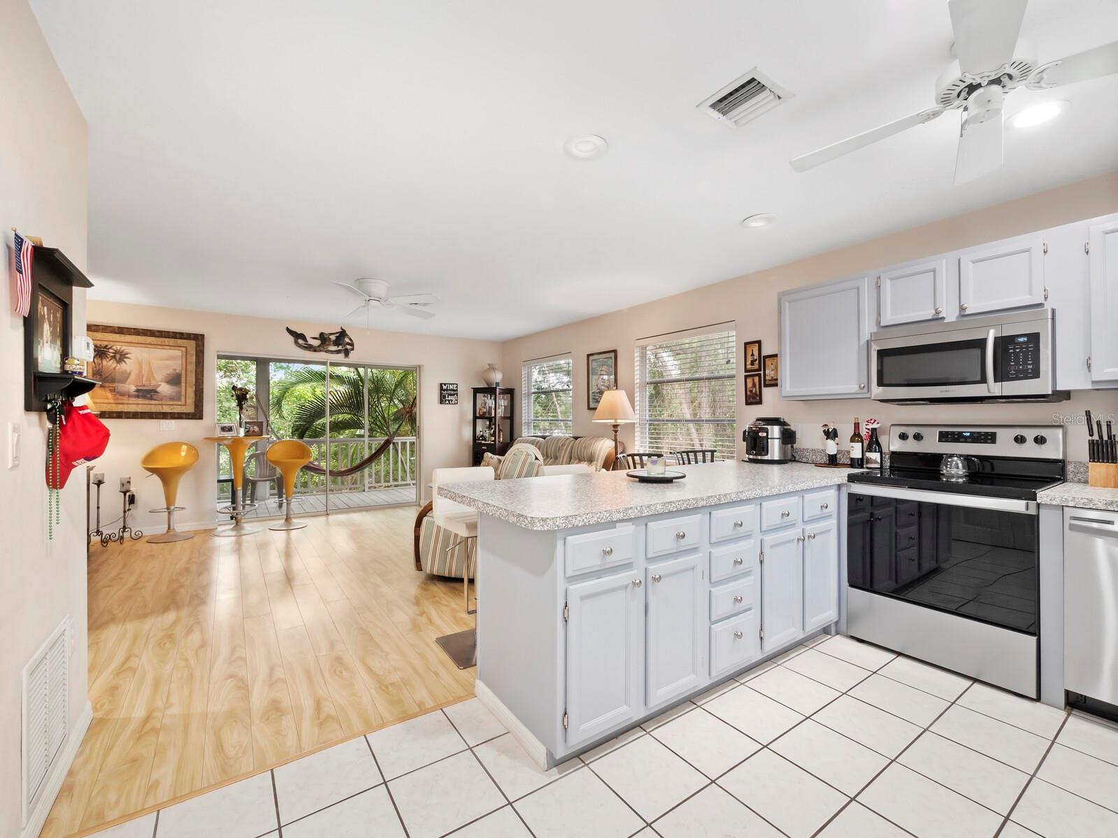 Image 2 of 54 For 109 Shore Road