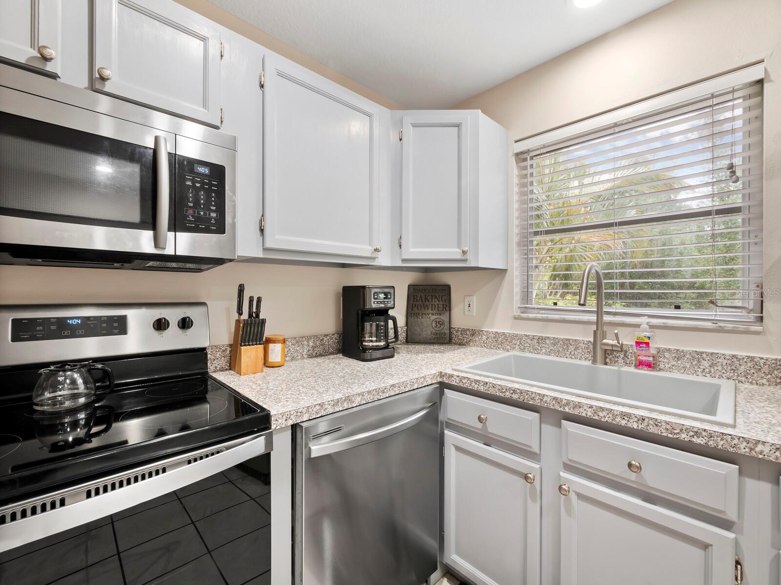 Image 4 of 54 For 109 Shore Road