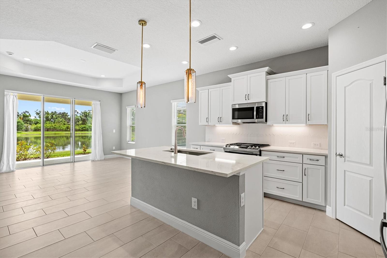 Image 19 of 87 For 3714 Woodmont Drive