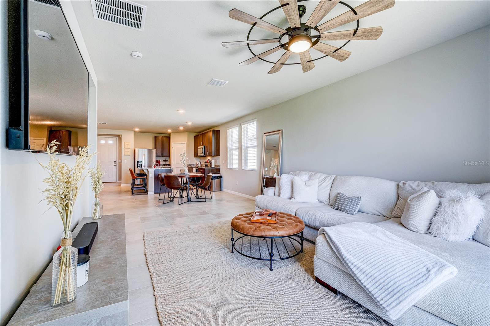 Image 14 of 46 For 10210 Daybreak Glen