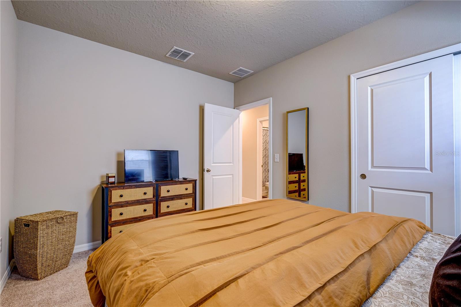 Image 24 of 46 For 10210 Daybreak Glen