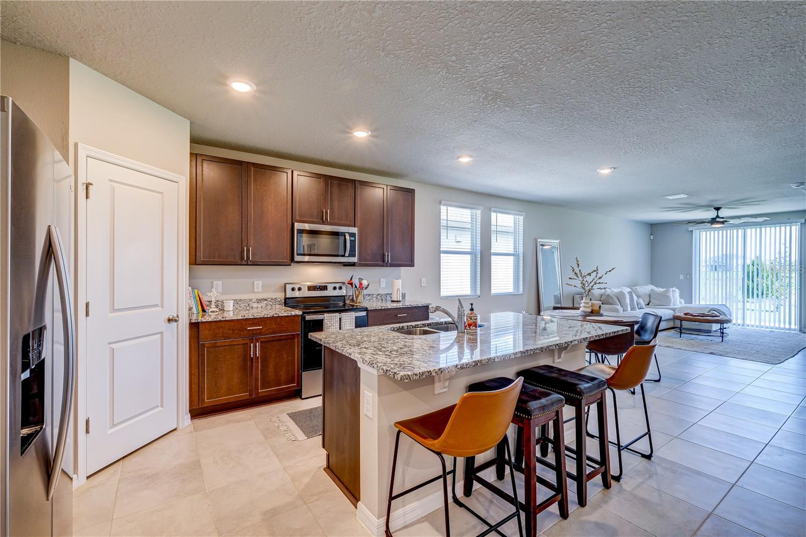 Image 4 of 46 For 10210 Daybreak Glen