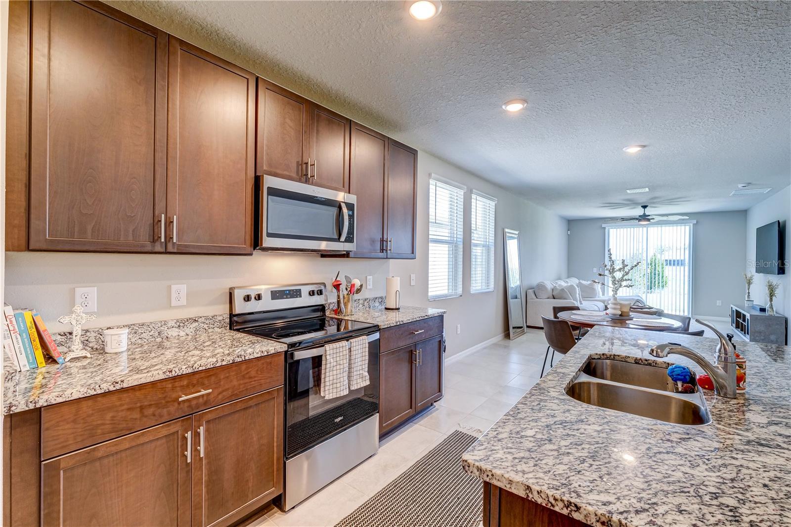 Image 5 of 46 For 10210 Daybreak Glen