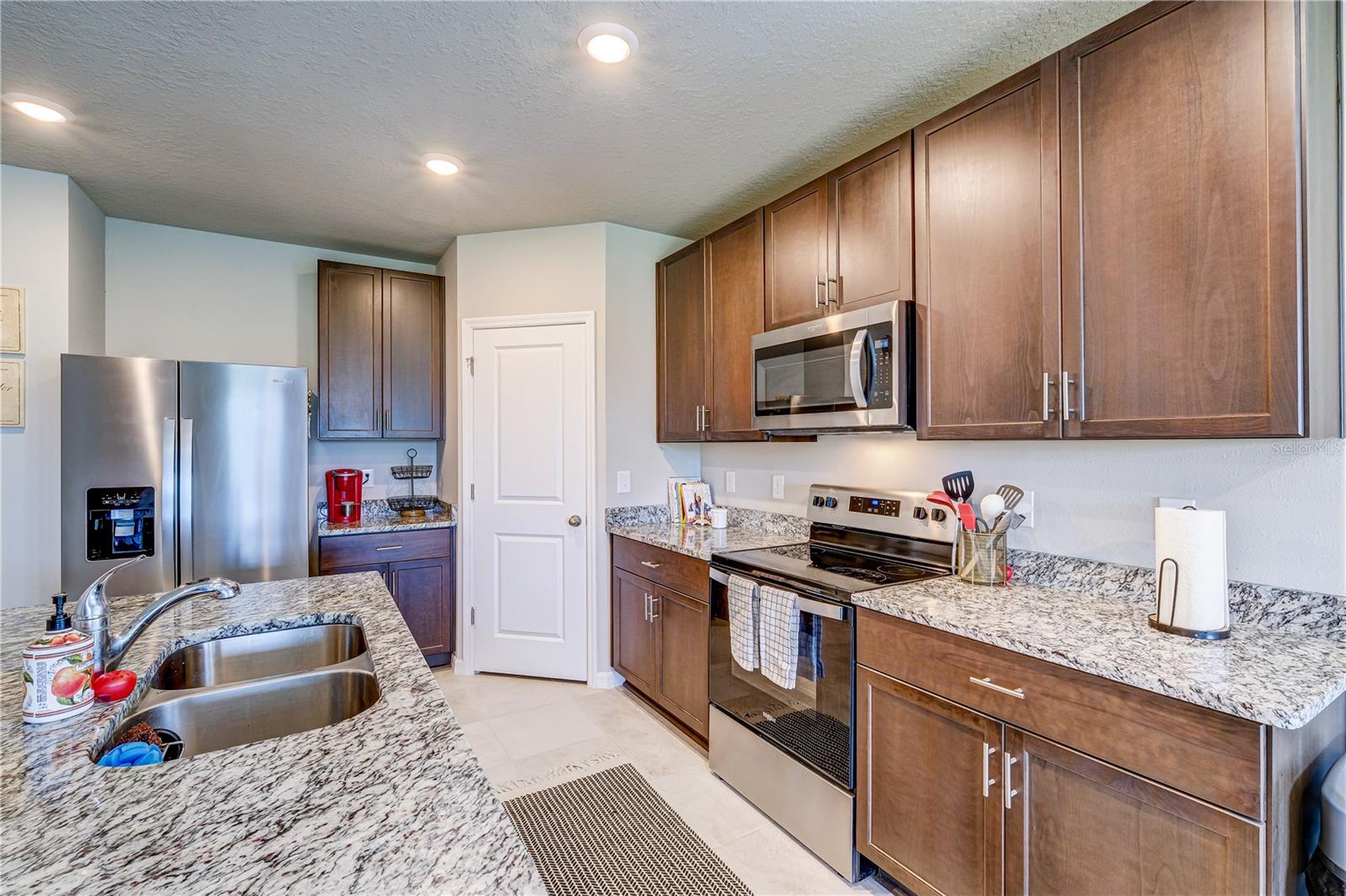 Image 8 of 46 For 10210 Daybreak Glen