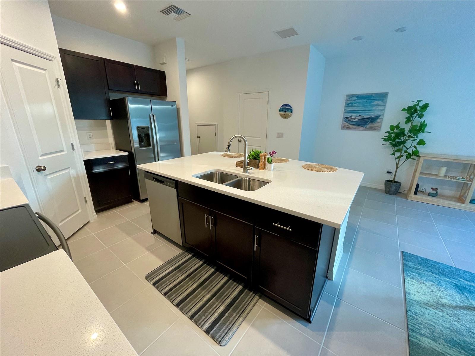 Image 4 of 25 For 6417 Fairmont Lane