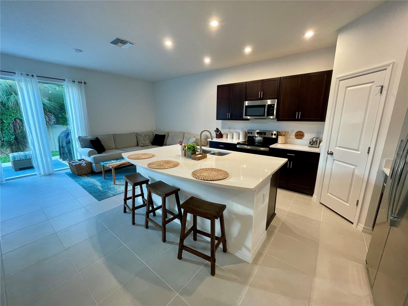 Image 6 of 25 For 6417 Fairmont Lane