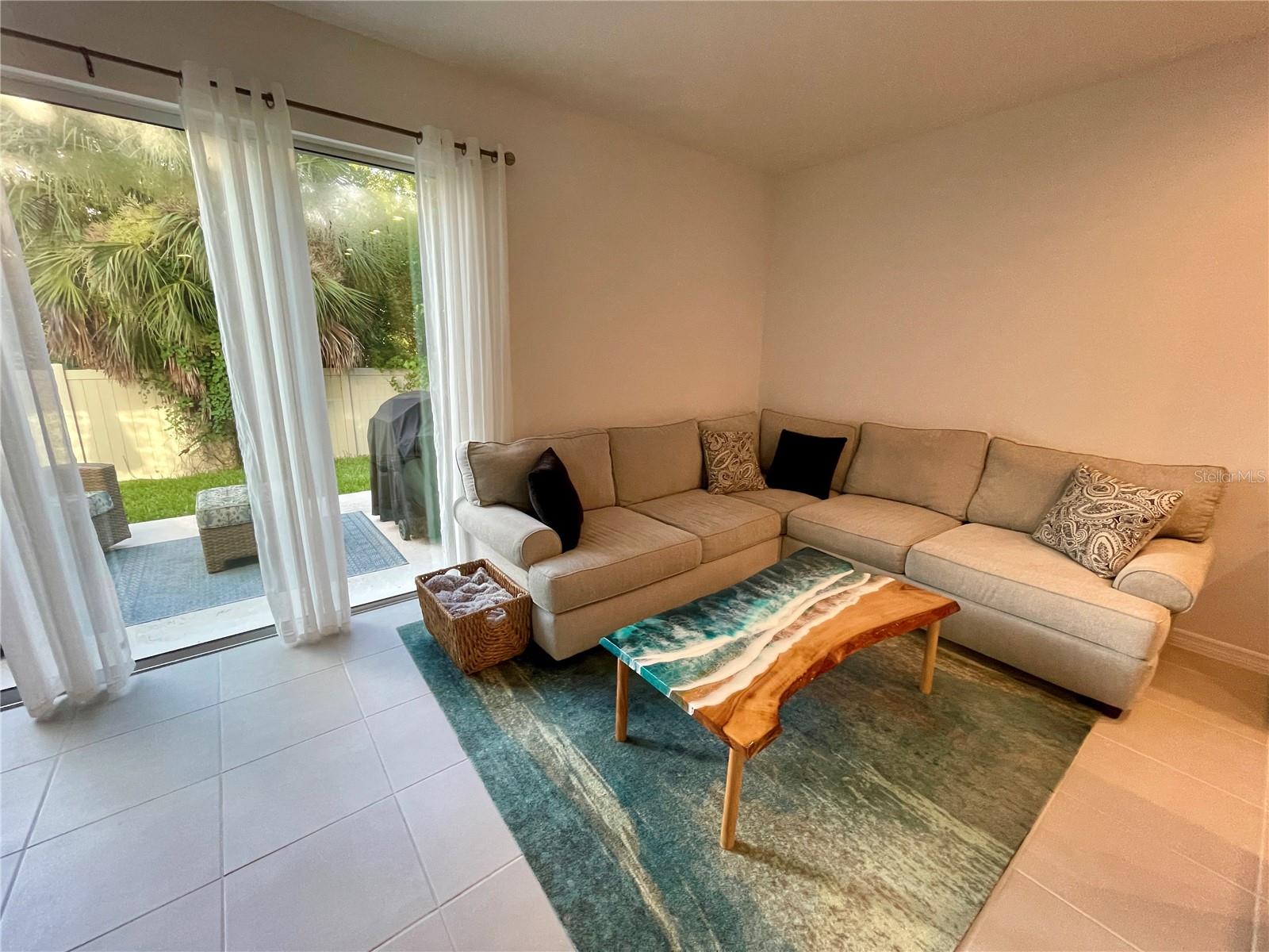 Image 8 of 25 For 6417 Fairmont Lane