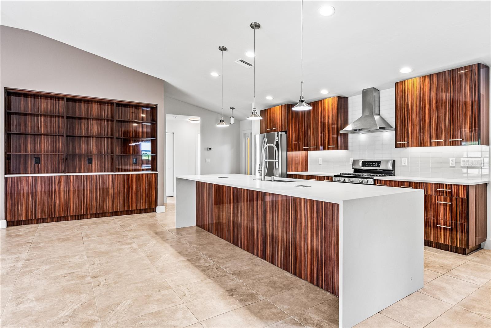 Image 13 of 63 For 3454 Yonge Avenue 79