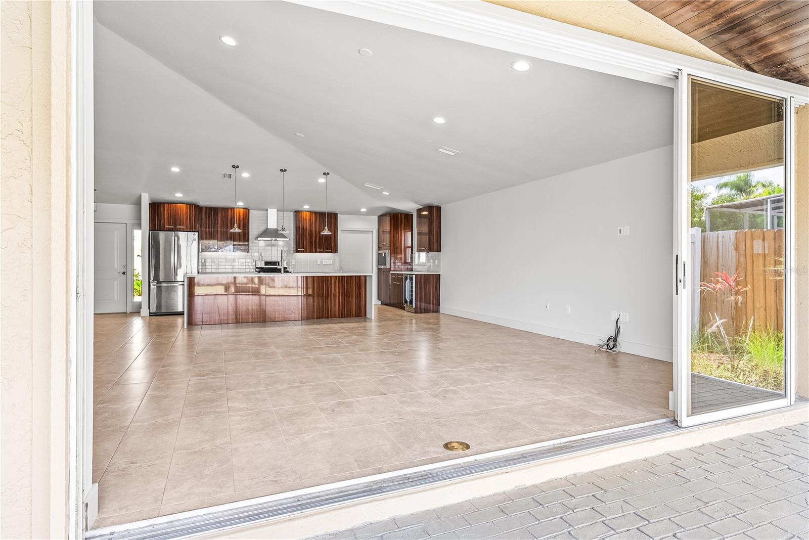 Image 32 of 63 For 3454 Yonge Avenue 79