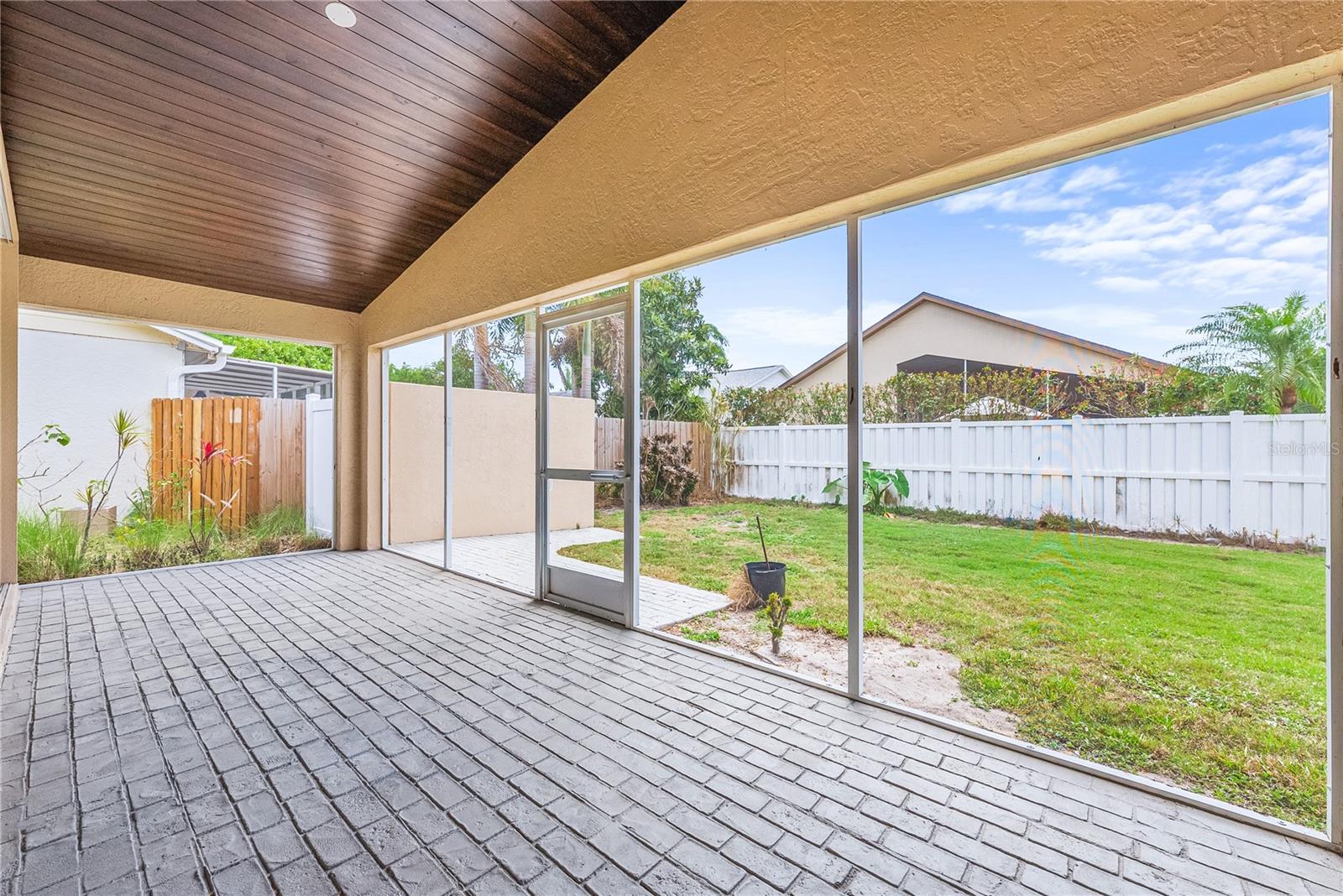 Image 33 of 63 For 3454 Yonge Avenue 79