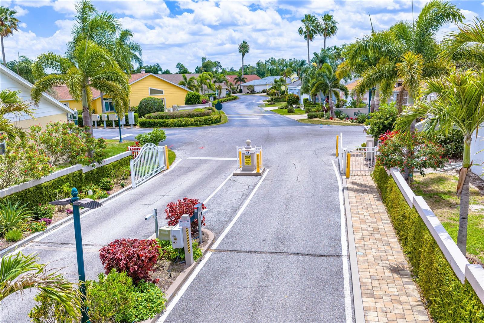 Image 50 of 63 For 3454 Yonge Avenue 79