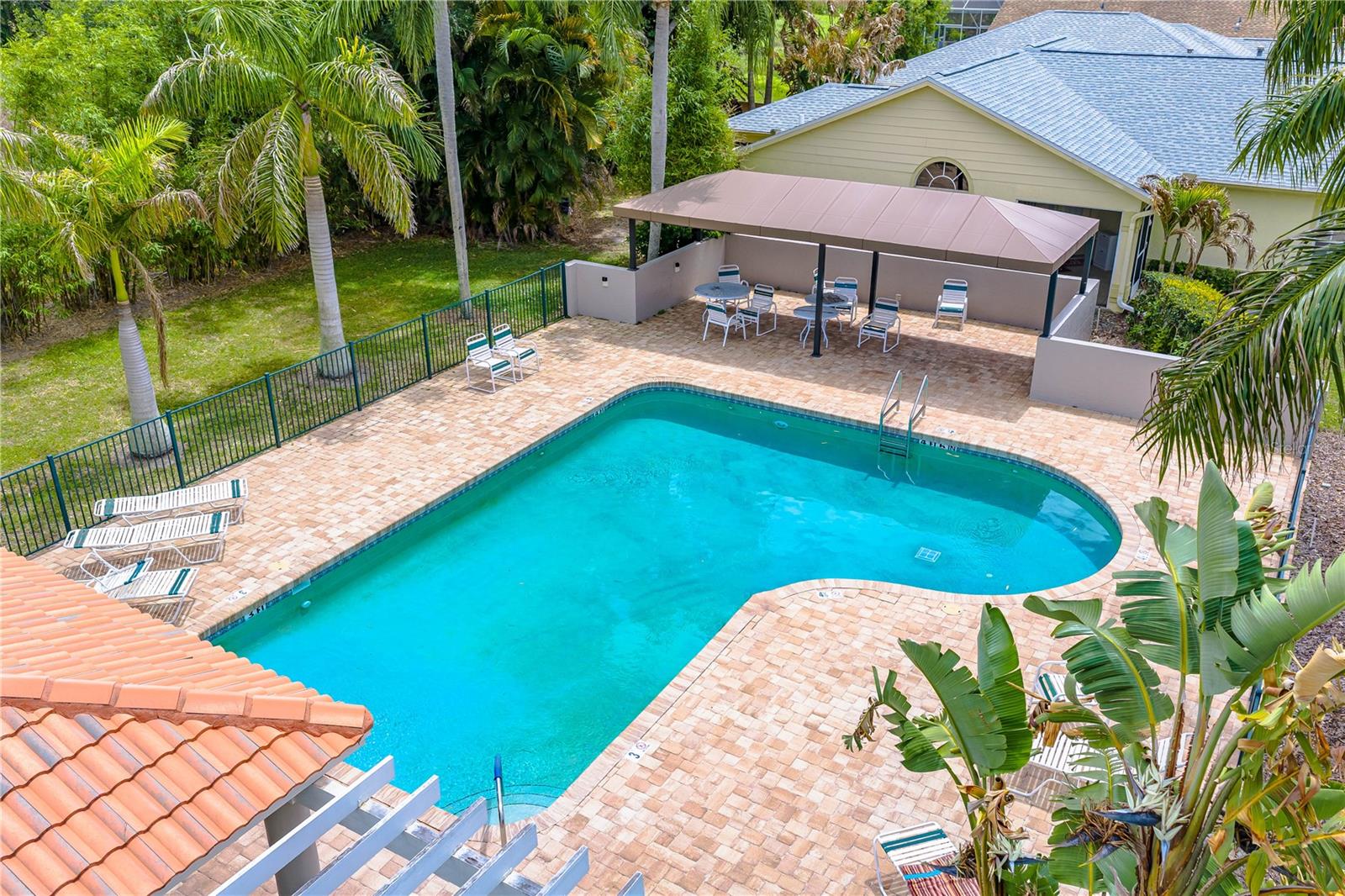 Image 52 of 63 For 3454 Yonge Avenue 79