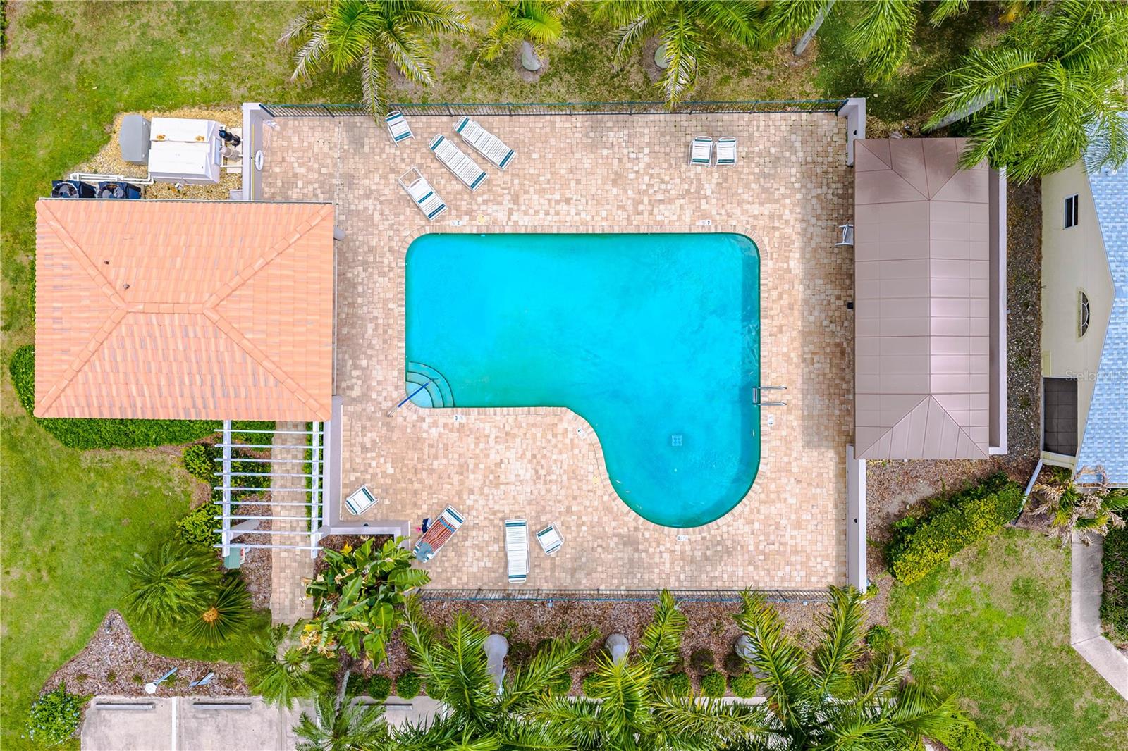 Image 53 of 63 For 3454 Yonge Avenue 79