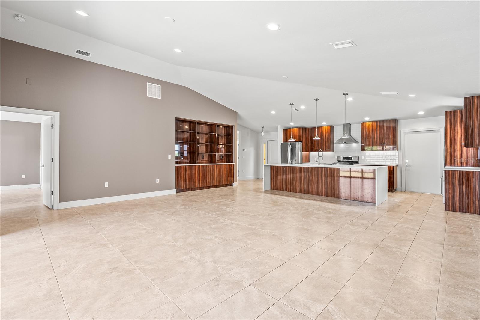 Image 9 of 63 For 3454 Yonge Avenue 79