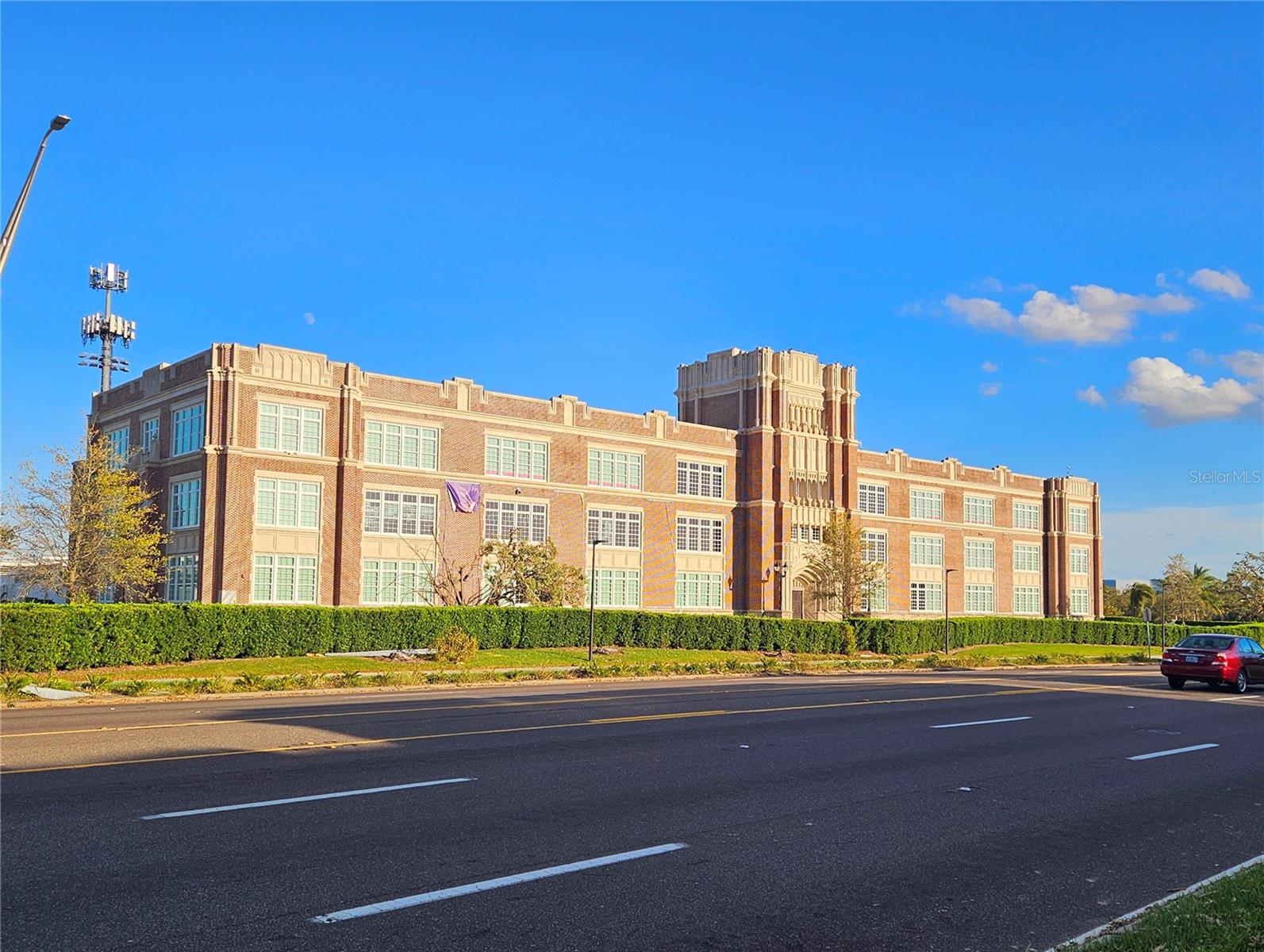 Image 31 of 40 For 850 Tamiami Trail 308