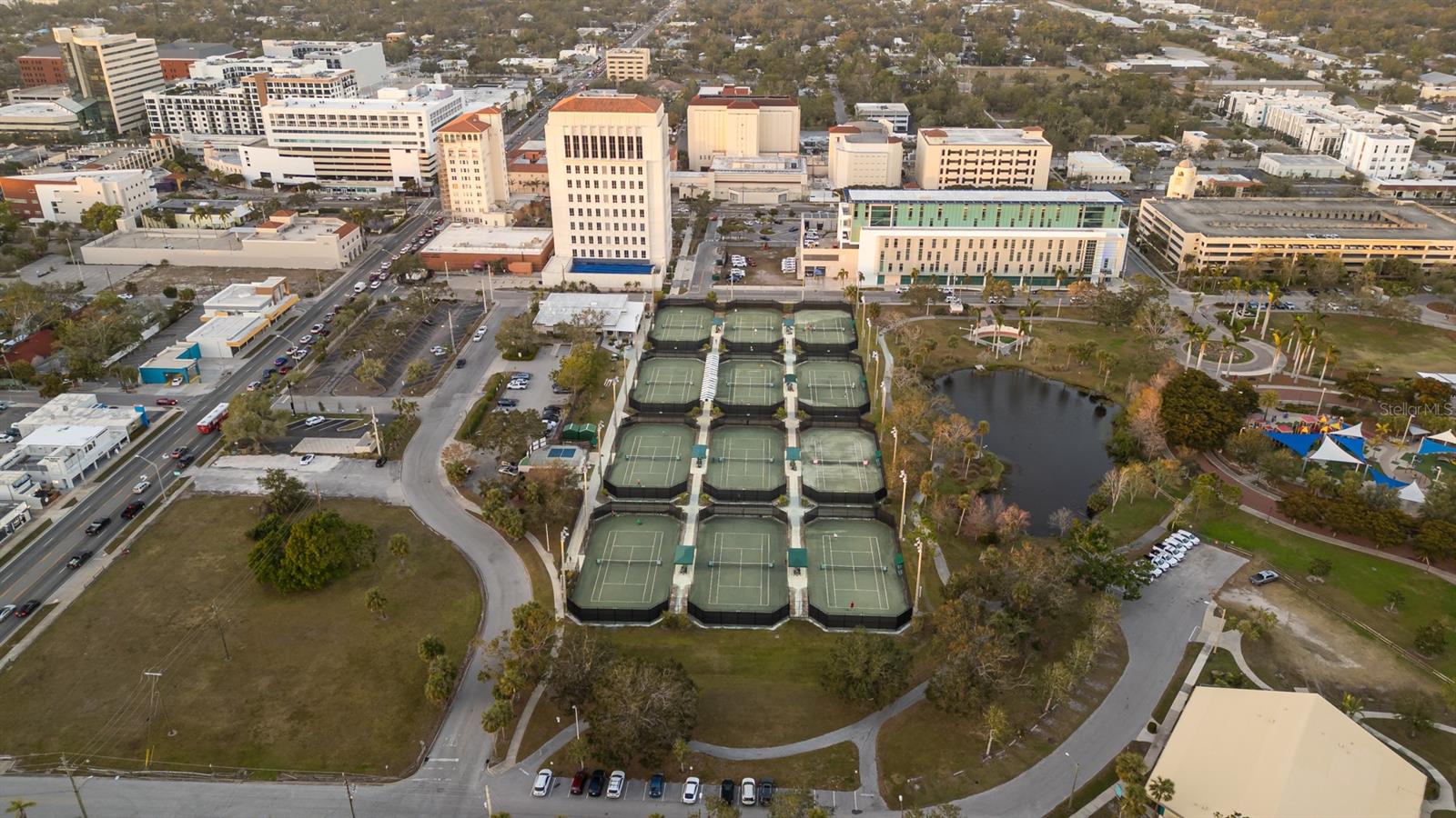 Image 34 of 40 For 850 Tamiami Trail 308