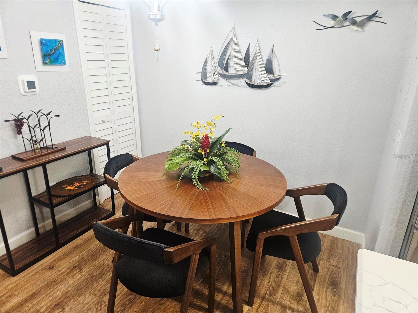 Image 7 of 40 For 850 Tamiami Trail 308