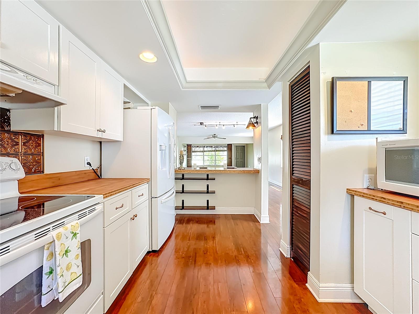 Image 10 of 40 For 4523 Independence Drive