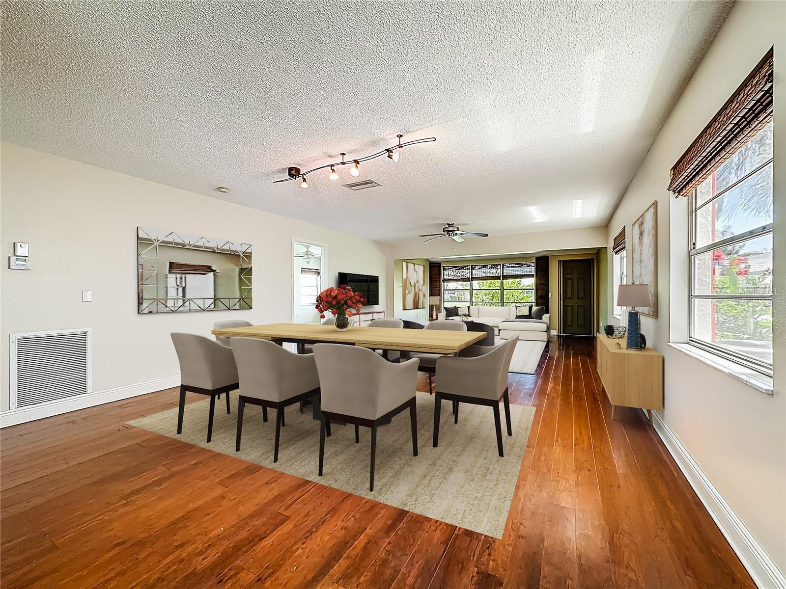 Image 14 of 40 For 4523 Independence Drive