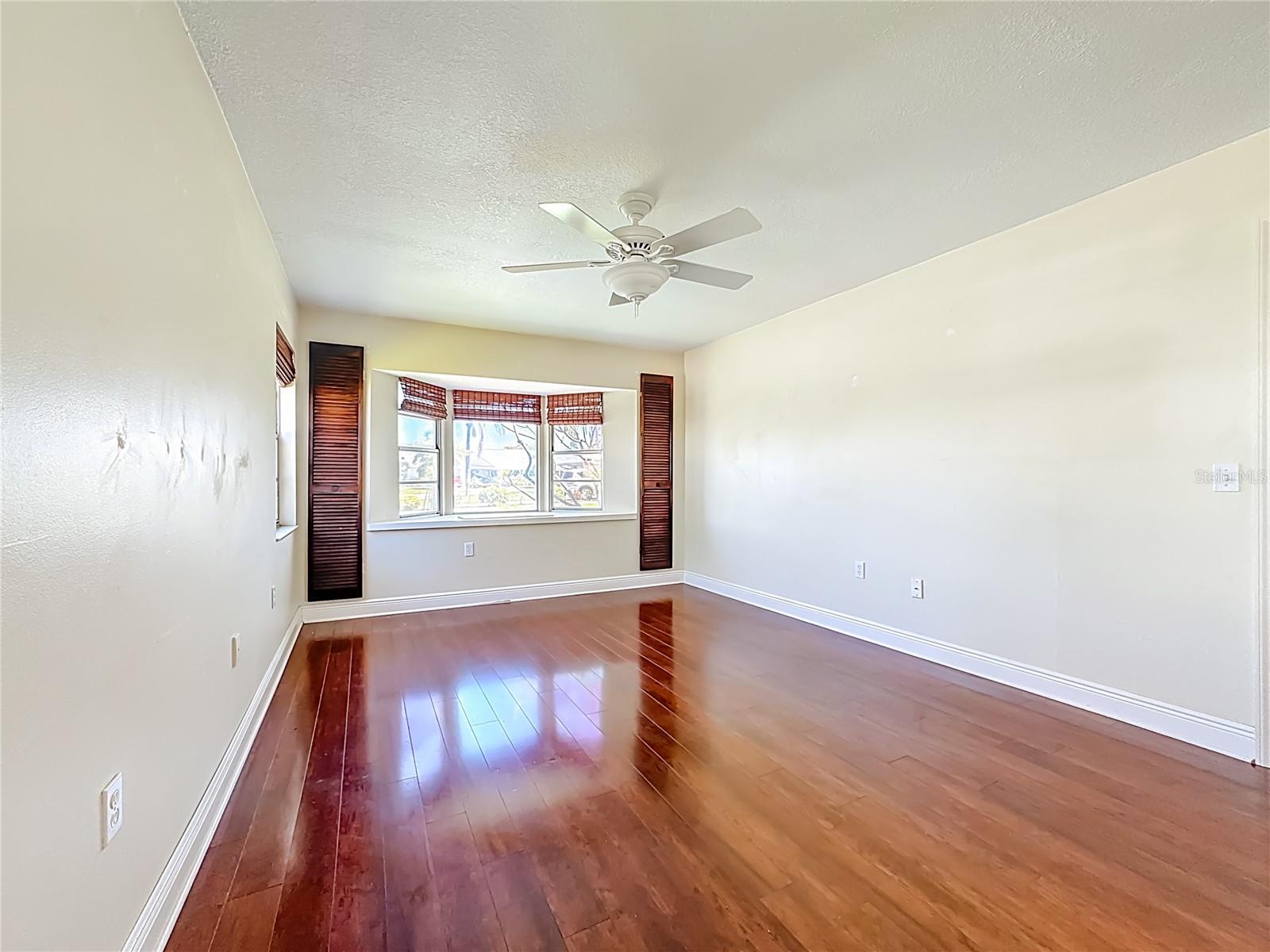 Image 15 of 40 For 4523 Independence Drive