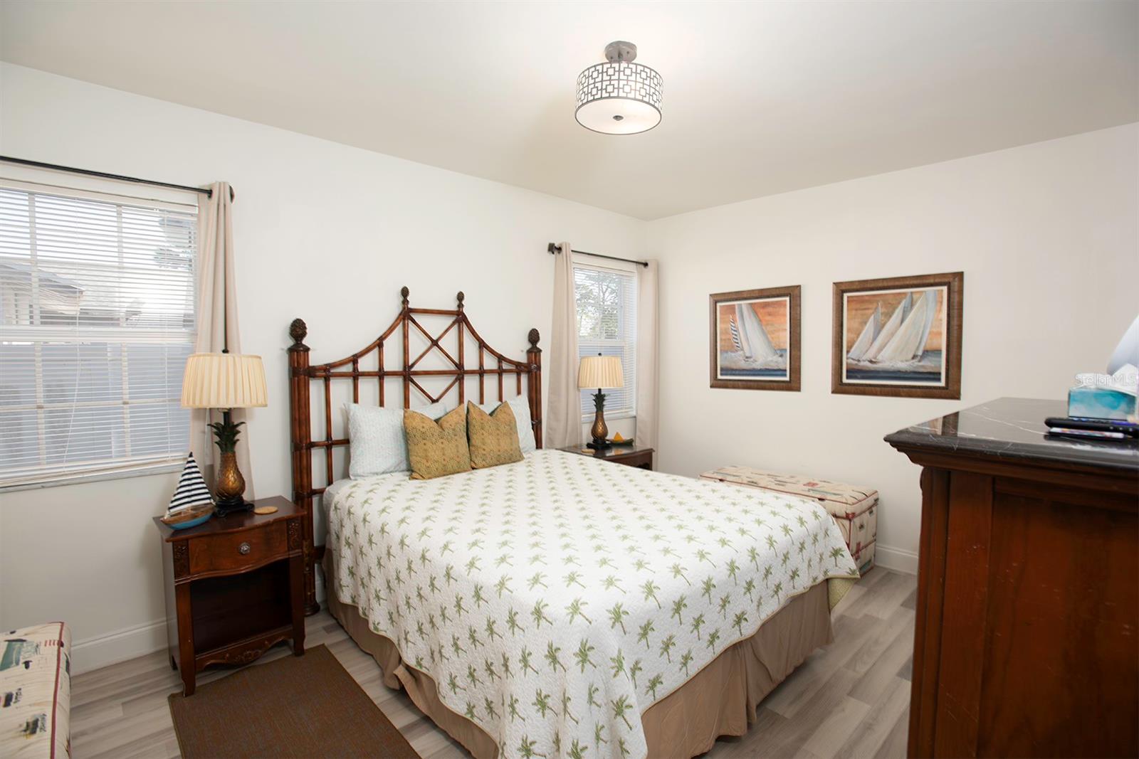 Image 15 of 34 For 519 51st Street W