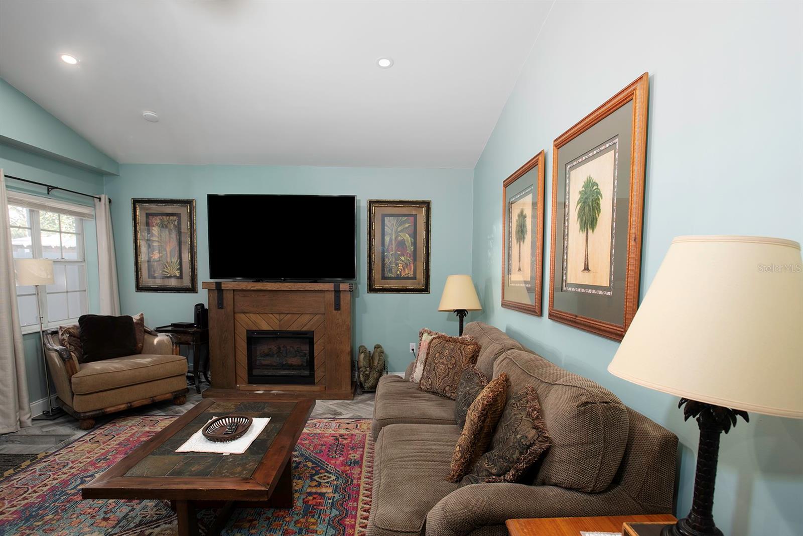 Image 22 of 34 For 519 51st Street W