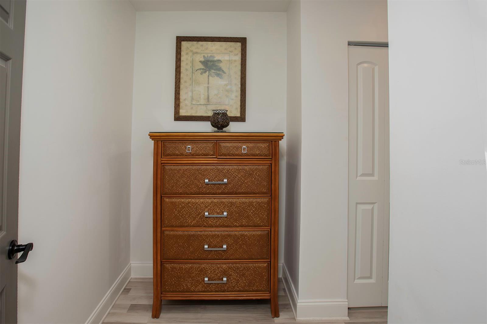 Image 24 of 34 For 519 51st Street W