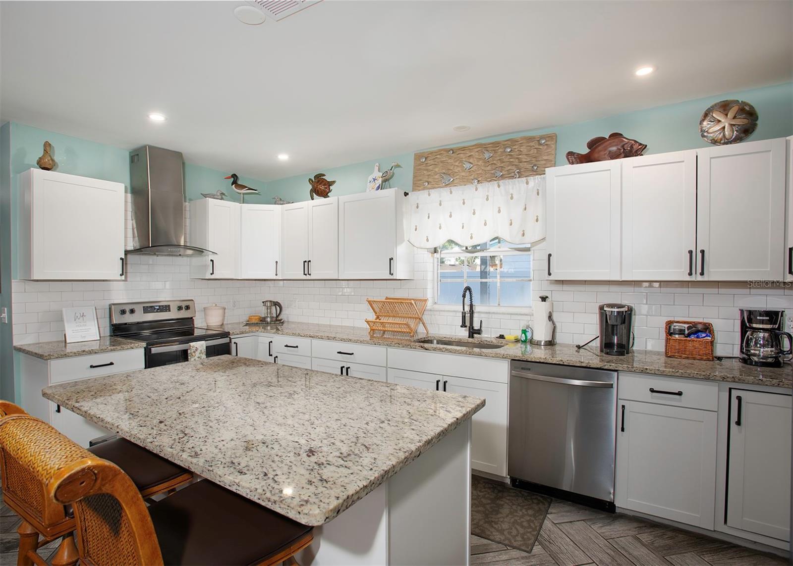 Image 26 of 34 For 519 51st Street W