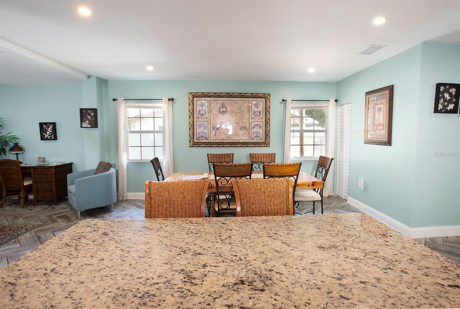 Image 27 of 34 For 519 51st Street W